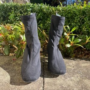 Black Aerosoles Sock Booties